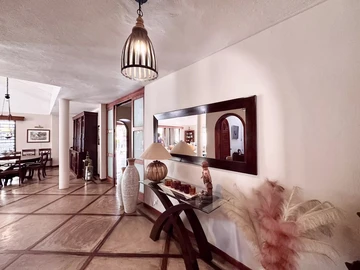 5 Bedroom Villa