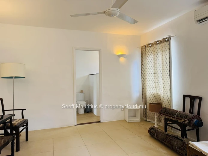 Exceptional 4-Bedroom Ensuite House on an Expansive Estate