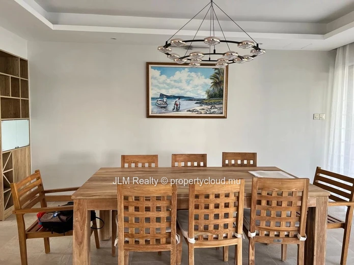 Duplex moderne avec rooftop et jacuzzi à louer à Mont Choisy, Île Maurice