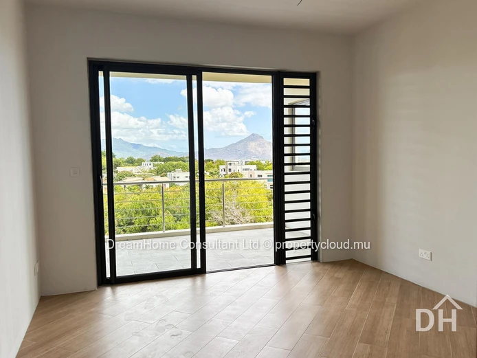 Penthouse with Rooftop – Creek 4 Residence