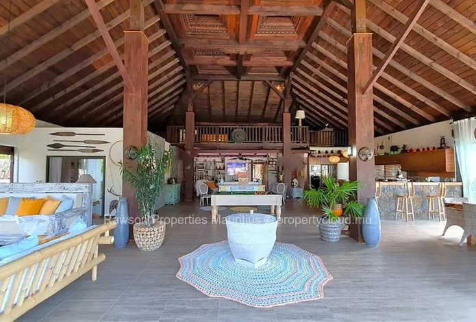 Villa de Luxe à Vendre à Pereybere, Grand Baie - 4 chambres, piscine, idéale pour étrangers