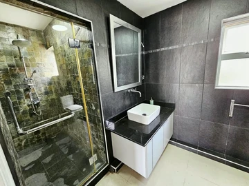 3 Bedroom Townhouse, Duplex