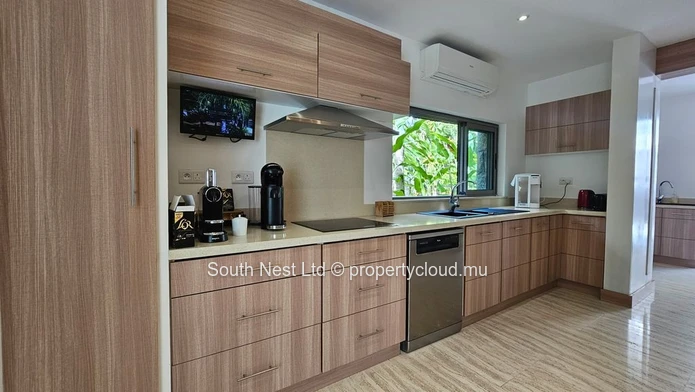 Villa of 8 bedroom at prestigious Golf Estate 