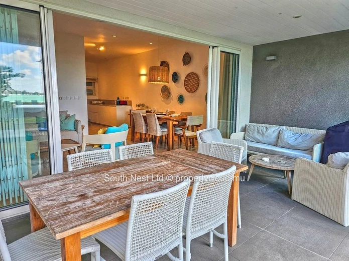 Rare Appartement Bord de Mer à Grand Baie | Accès Direct à la Plage
