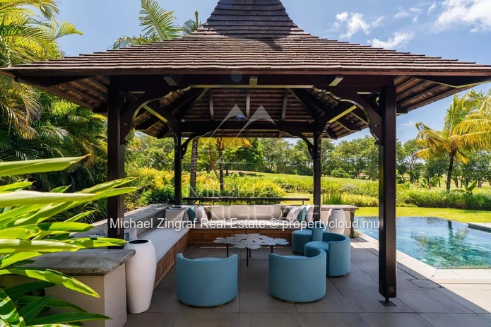 Elegant Contemporary Golfside Villa - Bel Ombre