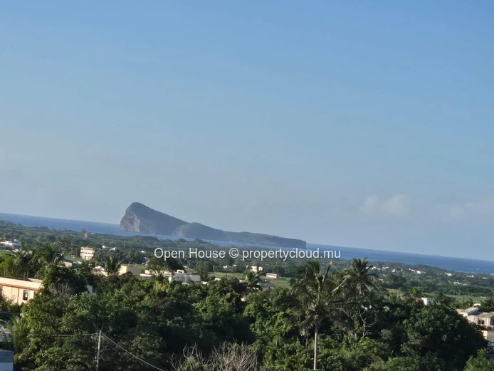 Exclusivité # Marché local # Goodlands # Appartement à vendre de 113m², 3 chambres, entièrement meublé, vue mer, pisc... (Mandat exclusif)