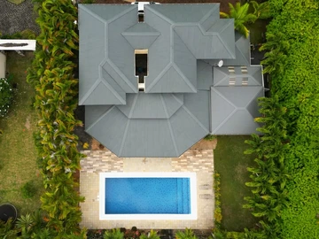 Bon Espoir - Spacious 5 bedroom house with swimming pool