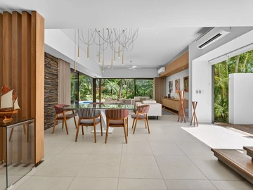 4 Bedroom Villa