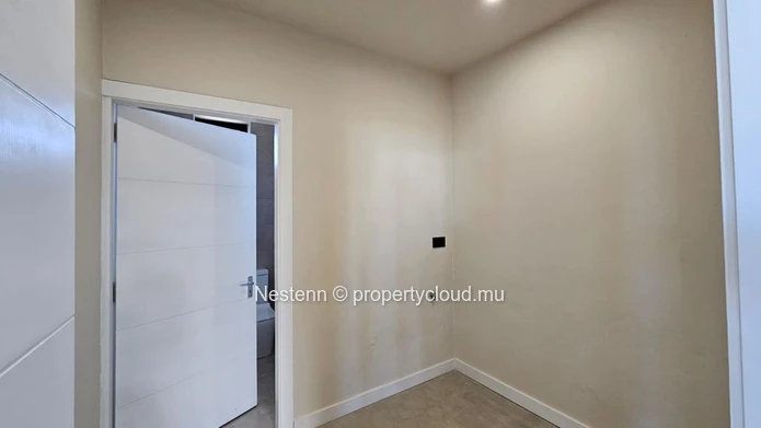 Appartement a vendre a Roches Brunes 