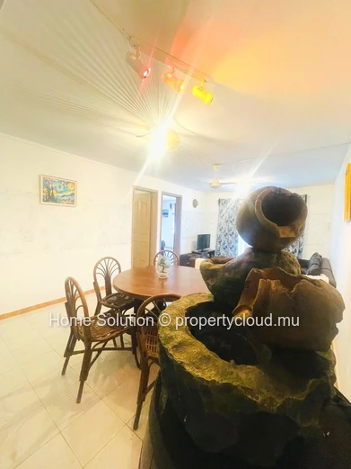 3-Bedroom Ground-Floor Apartment with Terrace and Garage Near Péreybère Beach