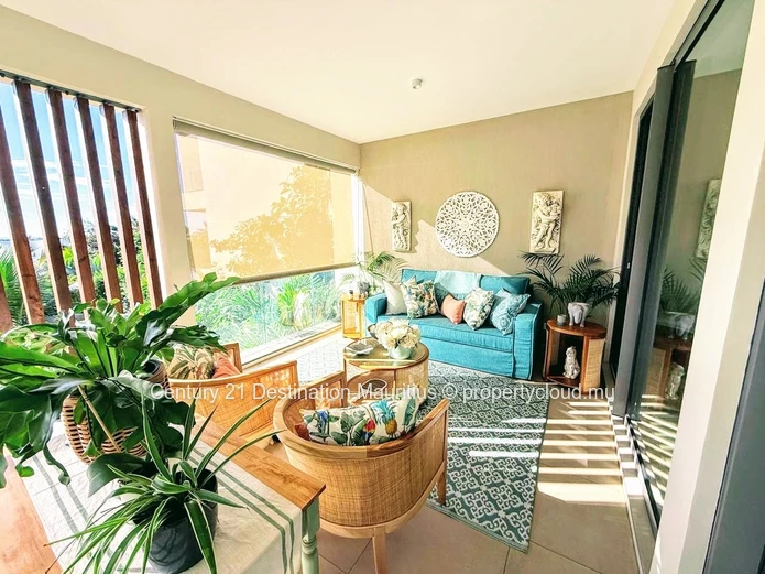 Elevated Island Living with a Front-Row Seat to Coin de Mire