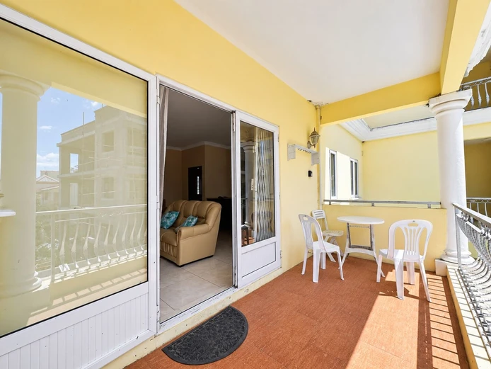 IDEALLY LOCATED APARTMENT Located in a prime area, this property combines comfort and convenience. Perfectly situated...