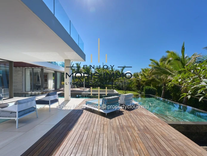 Luxueuse Villa de Prestige 5 Chambres avec Piscine & Vue Mer –A  Beau Champ