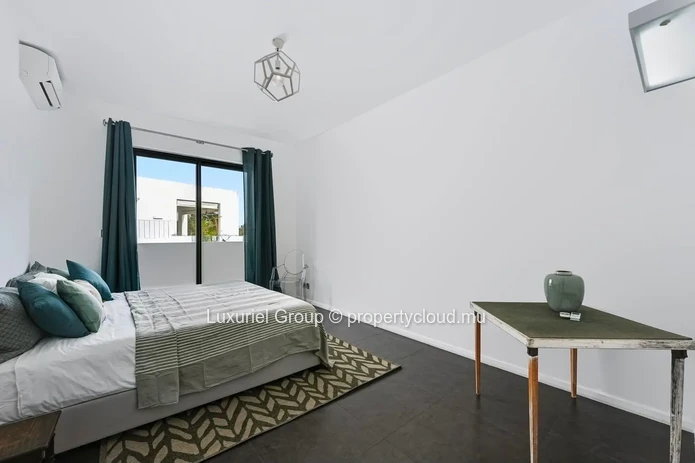 Péreybère – Penthouse D'exception Pieds Dans L'eau