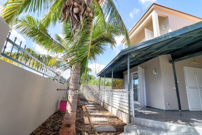 Renovated villa of 3 bedrooms close to the beach
