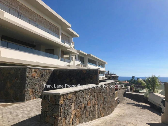 Appartement moderne avec une vue imprenable sur la mer!