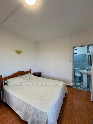 Villa 3 chambres , jardin et piscine, animaux acceptes, Calodyne