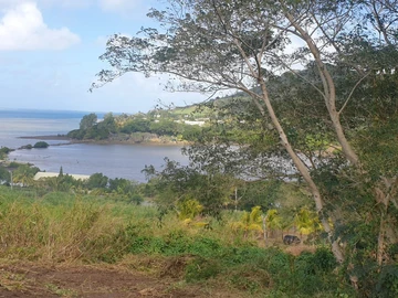 <br/>Desirable Large Block of Land with Superb Mountain and Sea Views! Superb Luxury, Surprisingly Affordable!