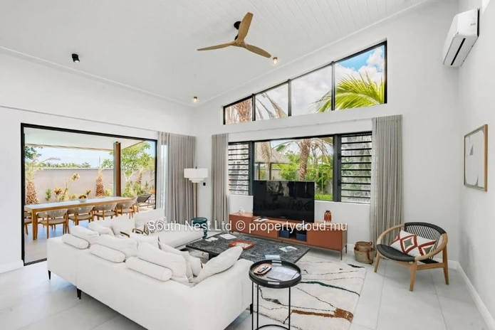 New villa, luxury and comfort on the hills of Tamarin