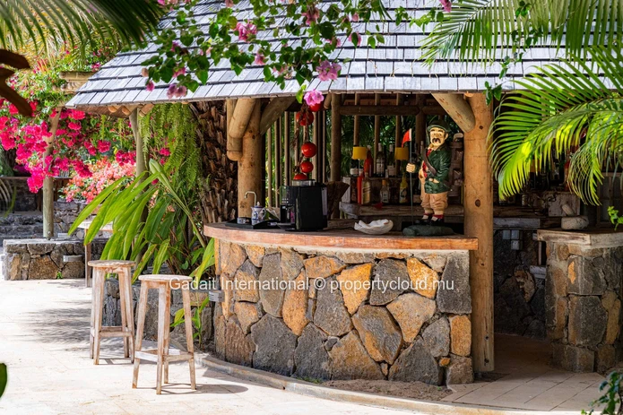 An exceptional frontline golf villa in the heart of the prestigious Anahita estate