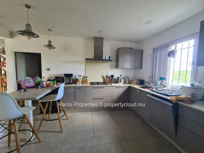 Belle et grande villa indépendante disponible à la vente à Cap Malheureux