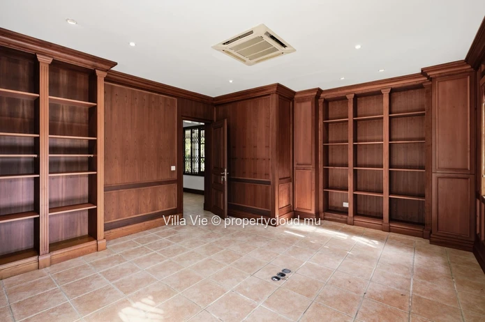 Calodyne - Maison spacieuse de style méditerranéen de 6 chambres (Mandat exclusif)