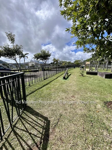 À Vendre | Terrain en toute propriété de 1 224 m² | Smart City de Moka