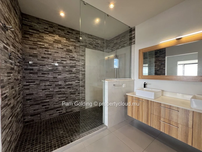 Penthouse de Luxe de 3 Chambres à Vendre à Tamarin | Appartement avec Vue sur l’Océan sur la Côte Ouest de l’Île Maurice
