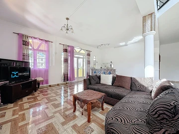 7 Bedroom House