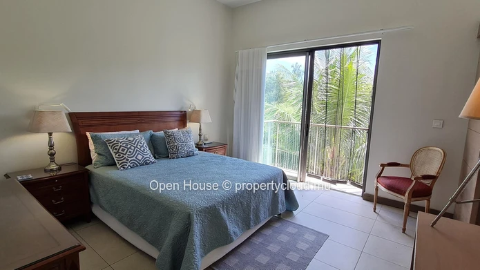 Mont Choisy Park in Grand Baie - IRS Apartment for sale 214m², 3 bedrooms, shared swimming pool, accessible to foreig...