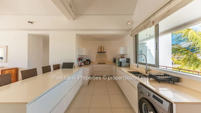Penthouse RES sur la marina!