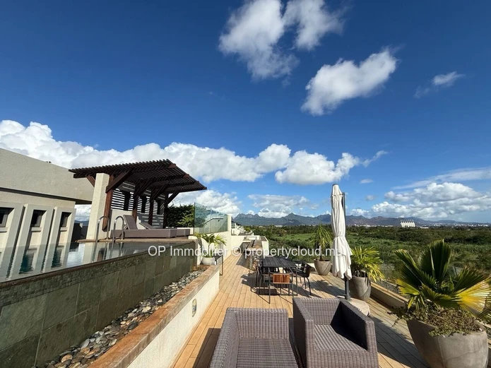 3-Bedroom Apartment for Sale in Balaclava with Pool Access