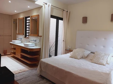 3 Bedroom Townhouse, Duplex