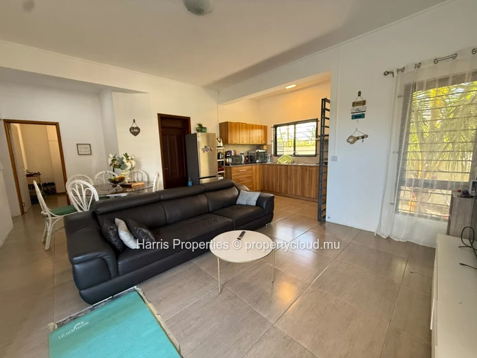 Appartement meublé au rez-de-chaussée à louer à Mon Choisy