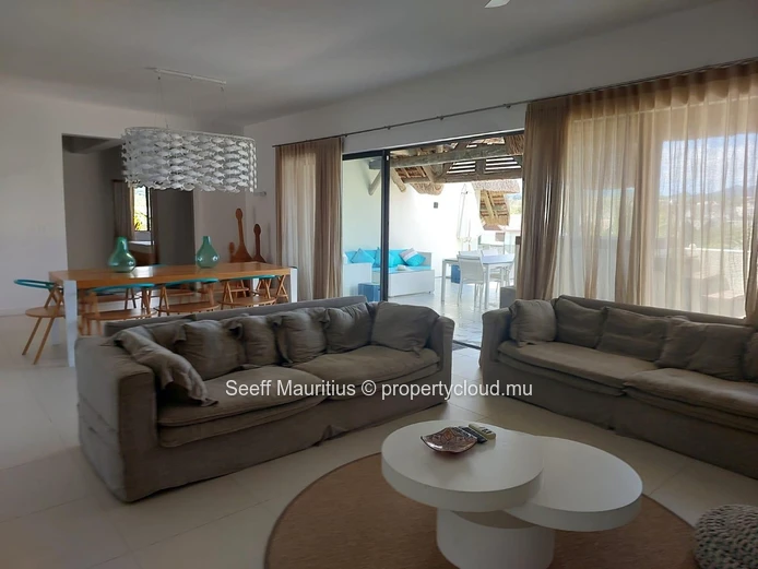 Penthouse de luxe au bord de l'eau
