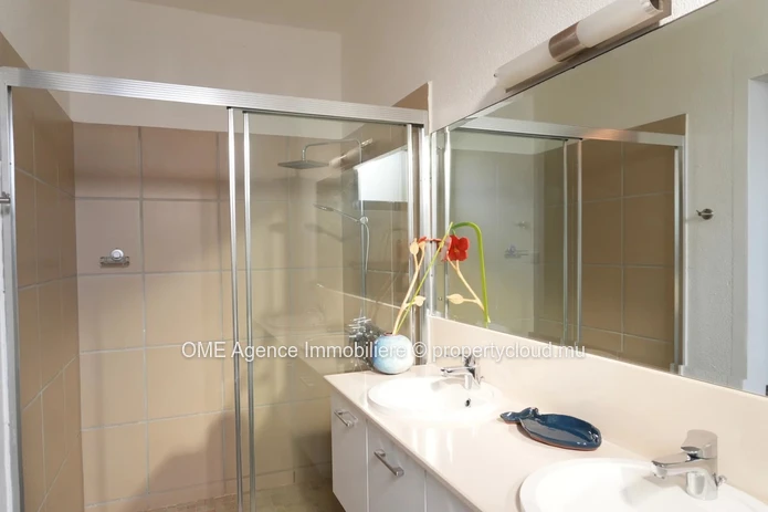 Charmante maison de 3 chambres à Tamarin – Disponible immédiatement