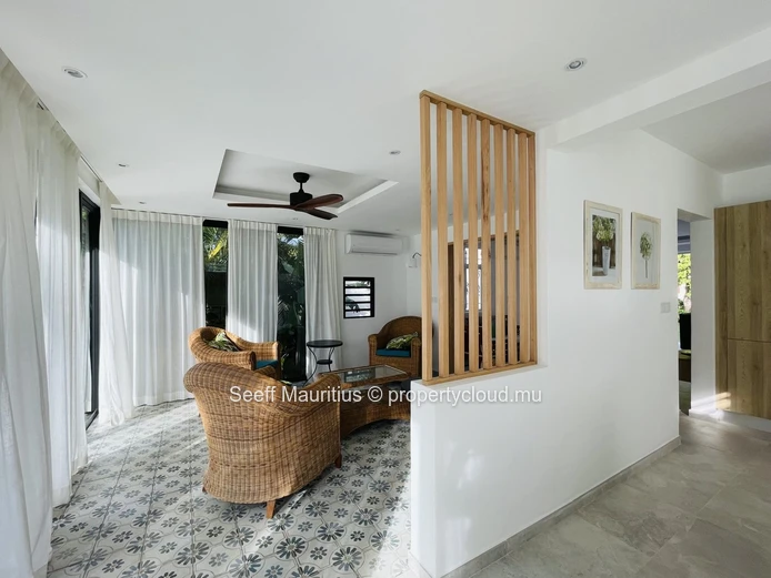 Villa indépendante fraîchement rénovée, accès mer