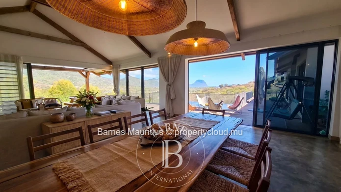 RIVIÈRE NOIRE - Family villa with panoramic views of Le Morne- 4 bedrooms