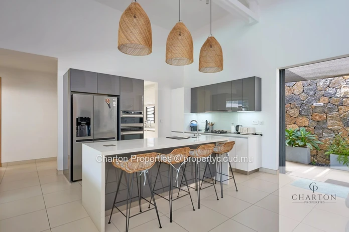 Élégance contemporaine, confort absolu - Villa 4 chambres meublée