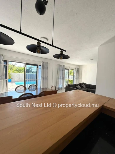 Villa familiale contemporaine de 4 chambres avec piscine privée - Mon Choisy