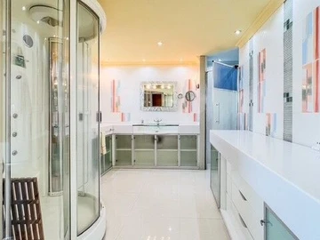 4 Bedroom Apartment