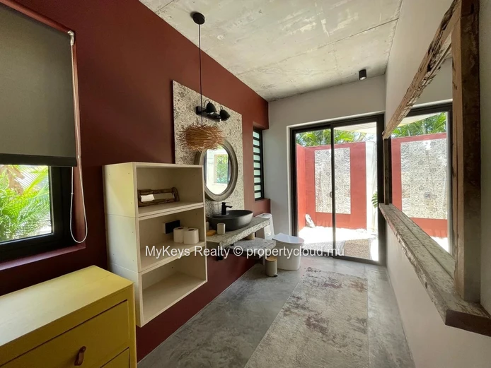 Luxury Villa - Black River - 4 Bedrooms
