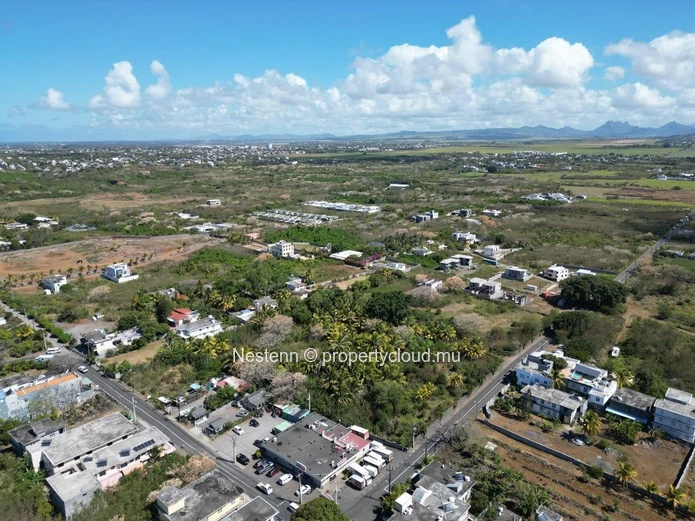 Prime Corner Plot of 1,055 m² for Sale Next to Intermart Calodyne