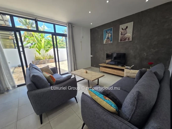Villa With Pool For Rent – Pointe Aux Canonniers