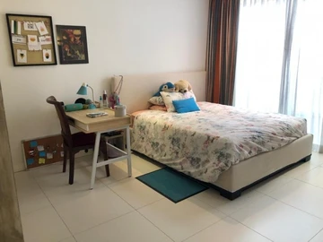 5 Bedroom Villa