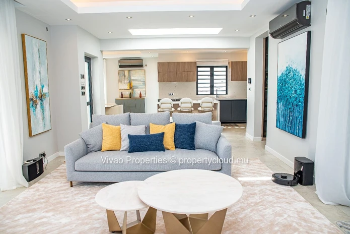 Propriété hors du commun en location meublée disponible en Morcellement sécurisé à Cascavelle. 4 chambres en-suite ma...