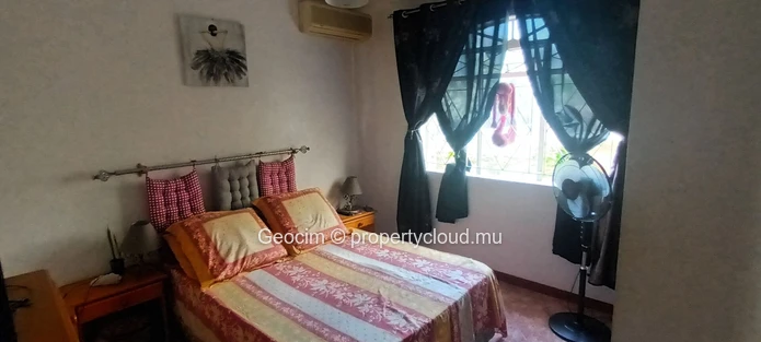 Rivière Noire La Preneuse unfurnished 3 bedroom house. Terrace. Swimmingpool. Garage. Plot of land 310 sqm. (Sole Mandate)