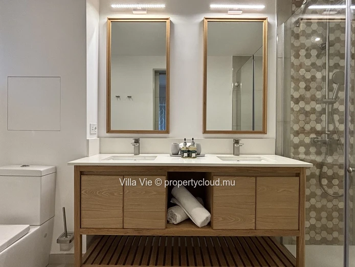 Pointe aux Canonniers - Beautiful 3-bedroom apartment on the ground floor