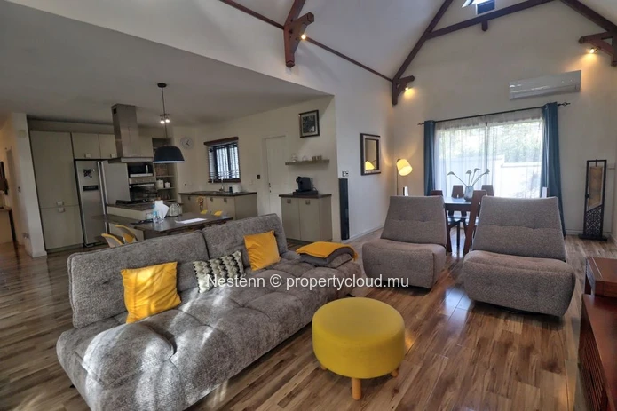 Modern single-storey villa with 3 bedrooms
