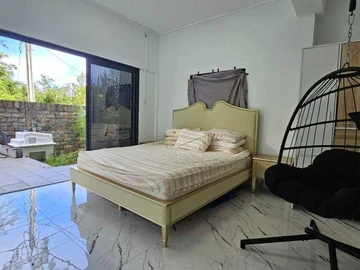 7 Bedroom House